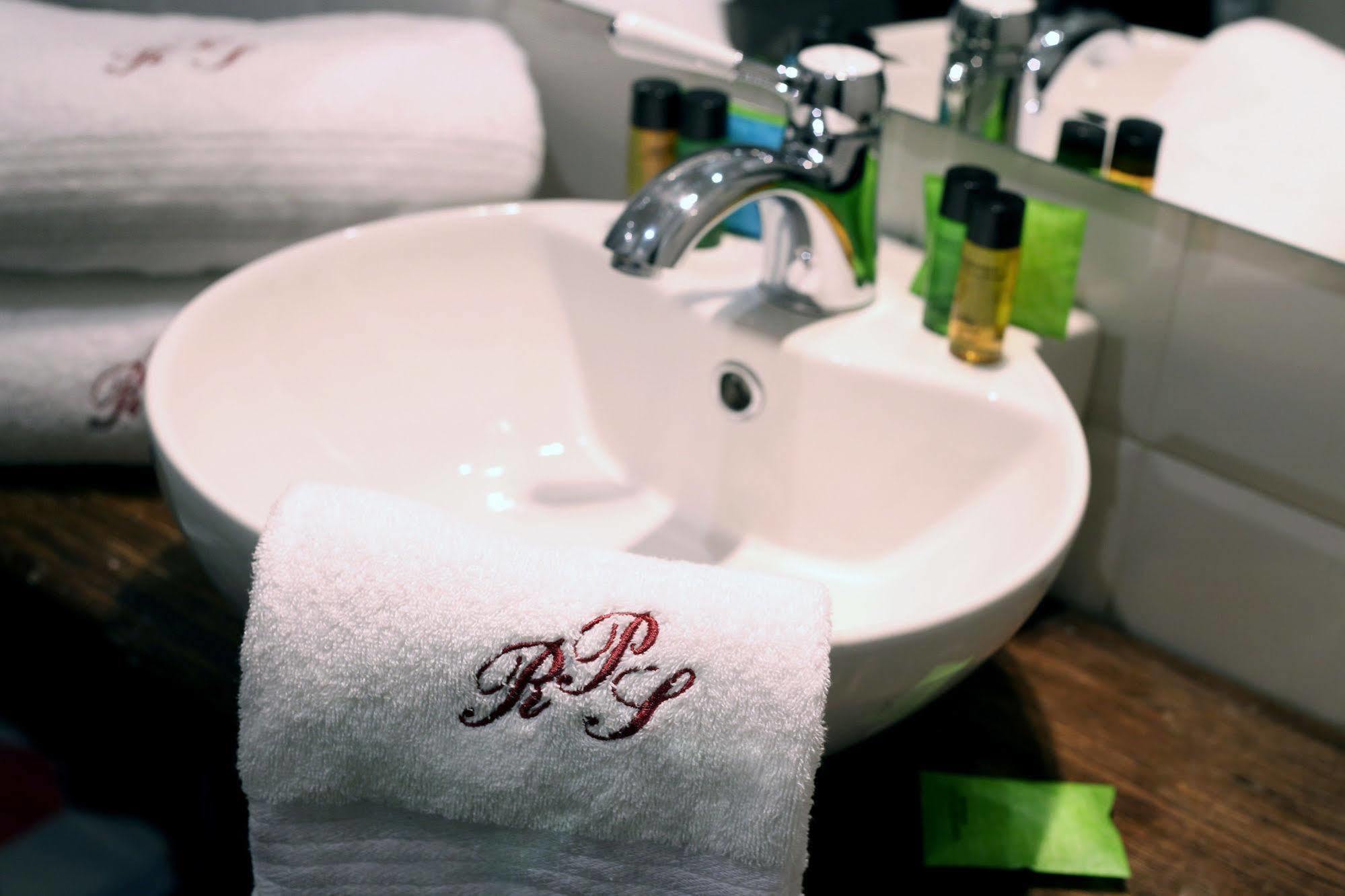 Palazzo Riario Sforza Hotel Napoli Ngoại thất bức ảnh