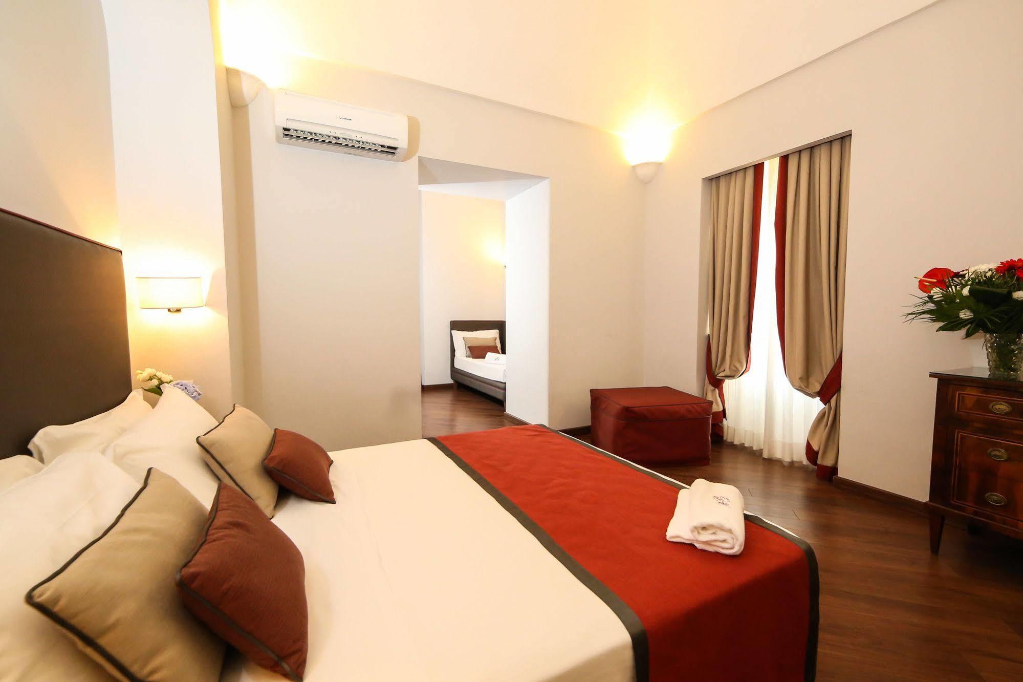Palazzo Riario Sforza Hotel Napoli Ngoại thất bức ảnh