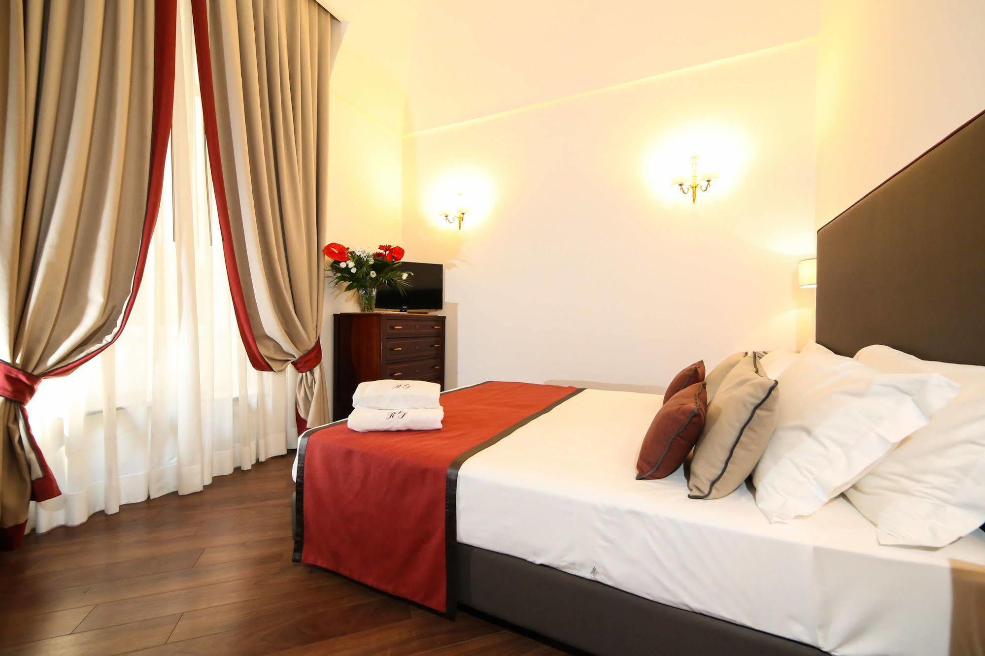 Palazzo Riario Sforza Hotel Napoli Ngoại thất bức ảnh